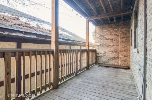 3148 Byron St, Chicago IL 60618-3418 exterior