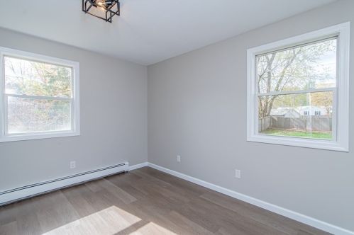 105 Joan St, Springfield MA  01129-1533 exterior