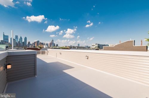 1628 Ellsworth St, Philadelphia PA 19146-2811 exterior