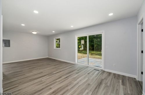 66 Lawrence Dr, Hackettstown NJ 07840-2526 exterior