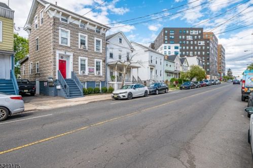 167 Hamilton St, New Brunswick NJ 08901-1806 exterior