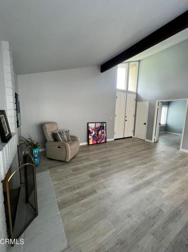 636 Holly Ave, Oxnard CA  93036-1931 exterior