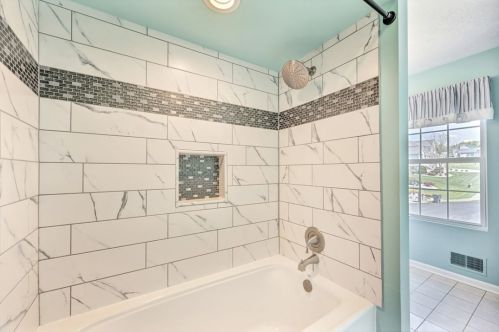 408 Larchmont Ct, Moon Twp PA  15108-9100 exterior