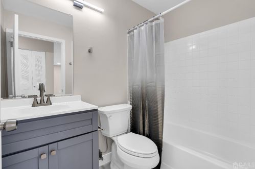 350 Lancaster Ct, Piscataway NJ 08854-6223 exterior