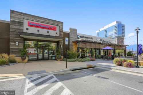 1904 Lewis Ave, Rockville MD 20851-2330 exterior