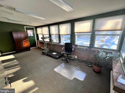 2873 Southwick Dr, Lancaster PA 17601-3552 exterior