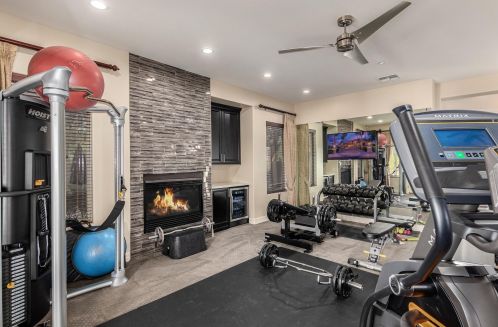 25401 45th Dr, Phoenix AZ  85083-2243 exterior