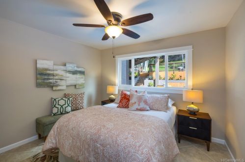 1175 Kaeleku St, Honolulu HI 96825-3007 exterior