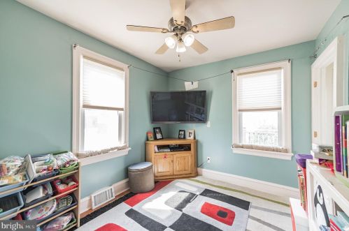 922 Linwood Ave, Camden NJ 08108-3215 exterior