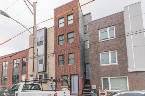 1958 8th St, Philadelphia, PA 19122-2023