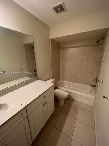 2112 Wild Meadow Cir, Fort Pierce FL  34952-8143 exterior