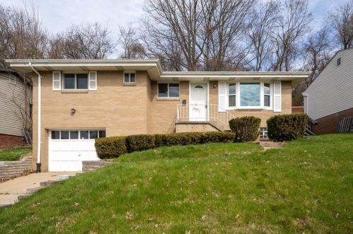 3330 Kathy Dr, Pittsburgh, PA 15204-1512