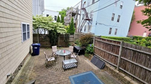 396 4th St, Boston MA 02127-2622 exterior