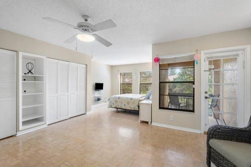 21092 Las Brisas Cir, Boca Raton FL  33433-4820 exterior