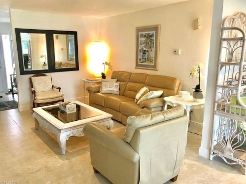 749 91 Ave, Naples FL 34108-2424 exterior