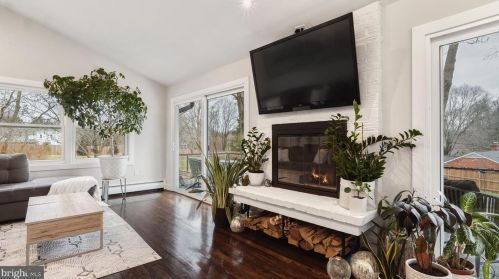 14600 Fairacres Rd, Silver Spring MD  20905-4432 exterior