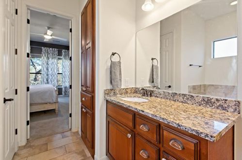 5120 Allamanda Dr, Austin TX 78739-2120 exterior