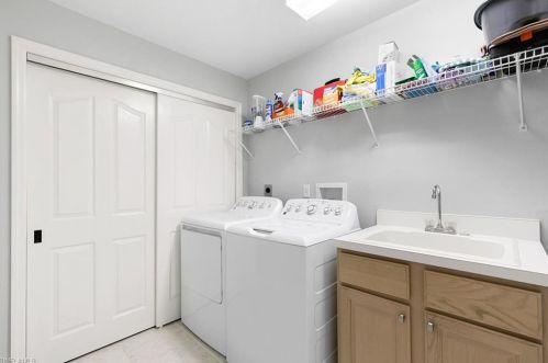 8320 Mystic Greens Way, Naples FL 34113-0614 exterior