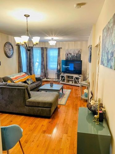 359 Carrington Ave, Woonsocket RI  02895-4622 exterior