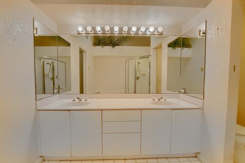 6130 Greenspointe Dr, Boynton Beach FL 33437-4914 exterior