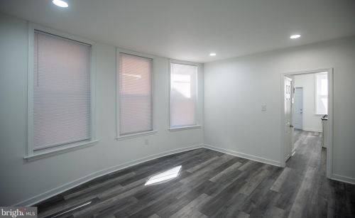 5148 Hazel Ave, Philadelphia PA 19143-1526 exterior