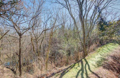 3670 Chattahoochee Summit Dr, Atlanta GA  30339-3254 exterior