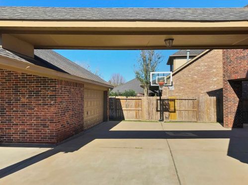 27426 Saddle Creek Ln, Fulshear TX 77441-1103 exterior