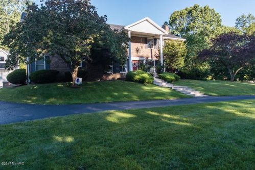 10995 22nd St, Plainwell, MI 49080-8905