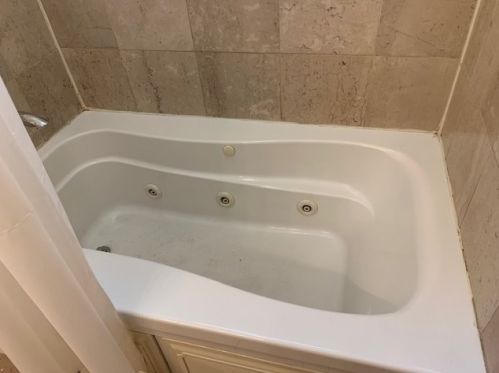 7250 Oakley Ave, Chicago IL 60636-3632 exterior