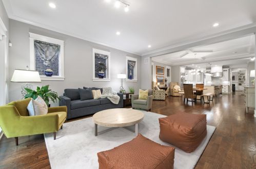 4011 Paulina St, Chicago, IL 60613-2519