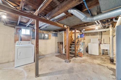 819 9th Ave, Duluth MN 55805-1405 exterior