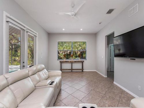 761 20 Ave, Naples FL 34120-6324 exterior