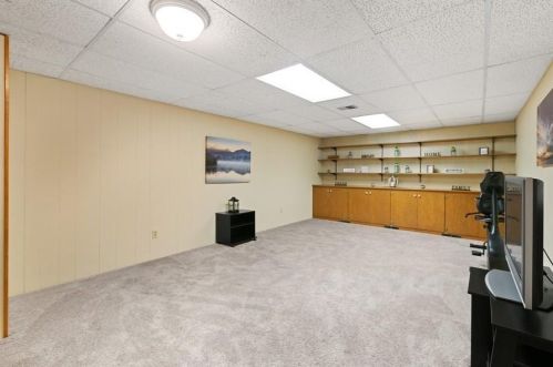 720 County Rd B, Saint Paul MN 55117-1804 exterior