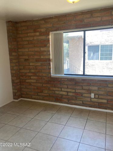 6601 Calle La Paz, Tucson AZ 85715-4023 exterior