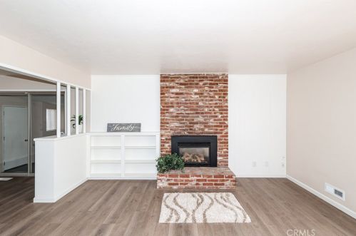 1220 Minaret Ave, Turlock CA  95380-5528 exterior