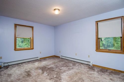 16 Attawaugan Xing Rd, Killingly CT 06241-1602 exterior