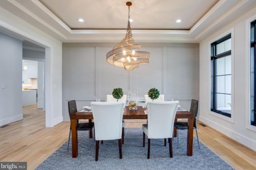 6801 Dillon Ave, Mc Lean VA  22101-4435 exterior