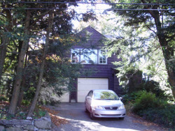 84 Warren St, Newton, MA 02459-2338