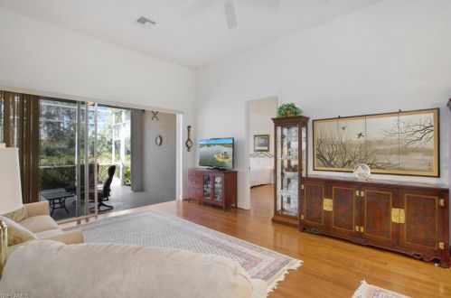 5889 Northridge Dr, Naples FL 34110-3369 exterior