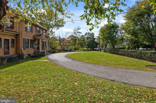 109 Forest Ave, Rockville MD 20850-1820 exterior