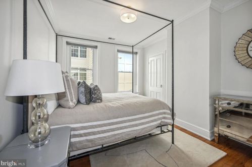 932 O St, Washington DC  20001-4265 exterior