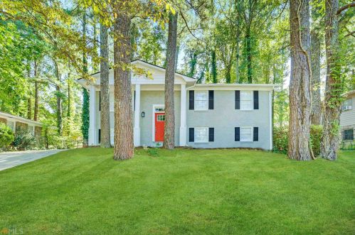 2922 Carriage Ln, Atlanta GA  30349-4104 exterior