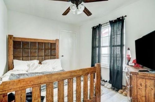 2318 Bitter Crk Dr, Austin TX 78744-4914 exterior