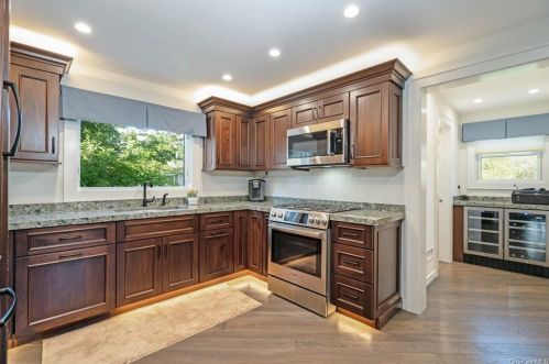 505 Bedford Rd, Armonk NY 10504-2905 exterior