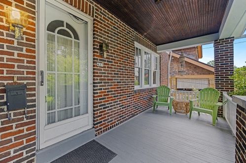 427 Clokey Ave, Pittsburgh, PA 15228-1424