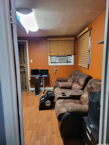 526 Wales Ave, Bronx NY 10455-4444 exterior