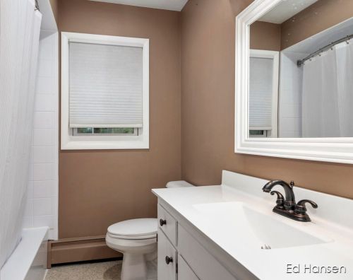 1415 Perkins Ave, Grand Rapids MI 49505-5629 exterior