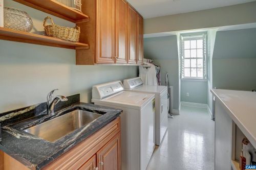 3149 Dane Ct, Keswick VA 22947-9106 exterior