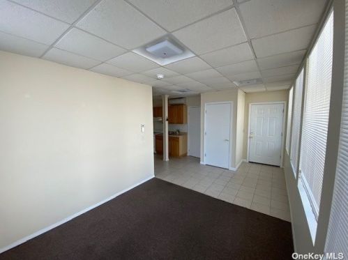 19 Sammis Ave, Babylon NY  11702-2233 exterior