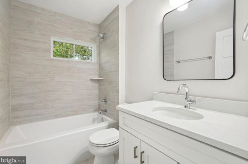 10601 Greenacres Dr, Silver Spring MD 20903-1214 exterior